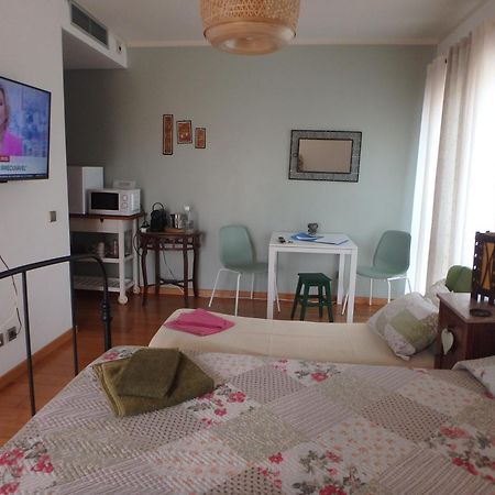Suite Na Casa Da Andreia Сан-Мартинью-ду-Порту Экстерьер фото